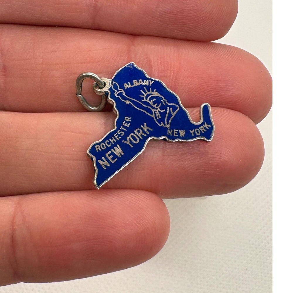 Beau Sterling Silver Vintage New York State Blue Enamel Souvenir Charm 1.52g - Picture 5 of 5